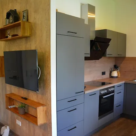 Starenweg 6 *